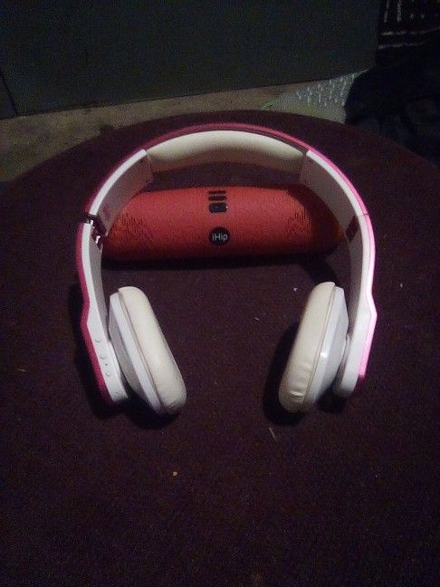 I Hip. Bluetooth Speaker And Headphones