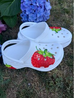 Crocs, size W5