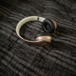 Beats Solo 2 Wireless