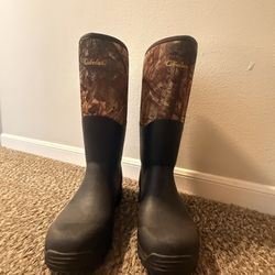 Cabella Men’s Camo Waterproof Rubber Boot
