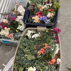 (45 gall bin) Assorted flowers