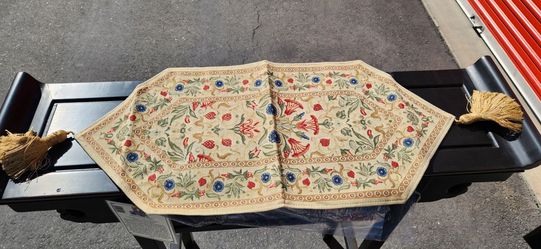 VNTG Westminster Abbey Jacobean Tapestry Table Runner – Private Chapel Provenance