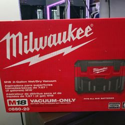 Milwaukee M18