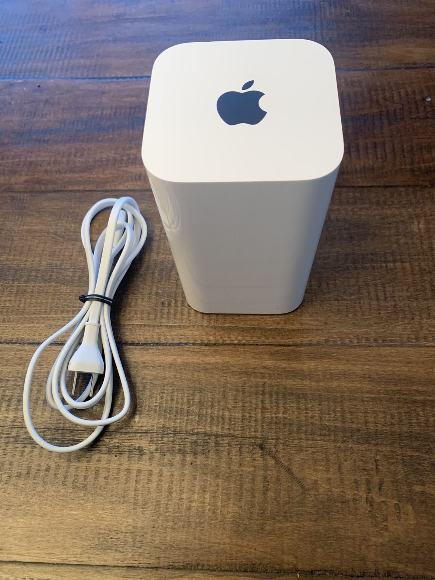 Apple AirPort Extreme Base Station 6th Gen Dual Band 802.11ac Wifi Router A1521