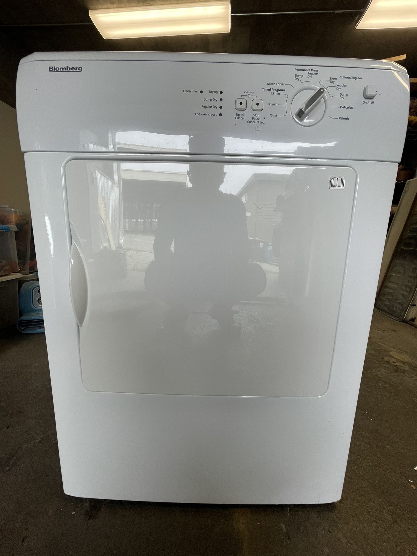 Blomberg Washer/Dryer Compact 24” Set - 2016 - Never Used