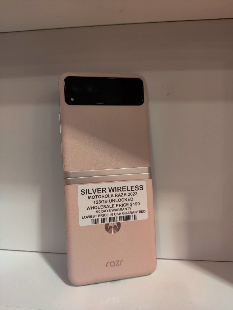 MOTOROLA RAZR 2023