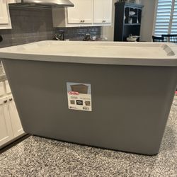 Sterilite 30-Gallon Storage Bin