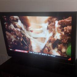 LG 42” LCD TV (42LC7D) - Good Working Condition