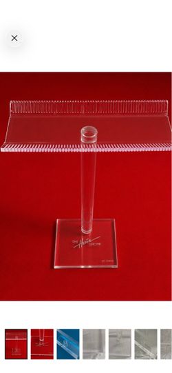 The Hair Shop EZ Stand Acrylic Hair Extension Holder