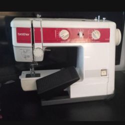 BROTHER SEWING MACHINE - FULLY FUNTIONAL