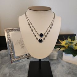 BLACK/SILVER NECKLACE SET WITH EARRINGS NWT