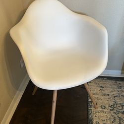 Mid-Century Mod Contoured Arm Chair