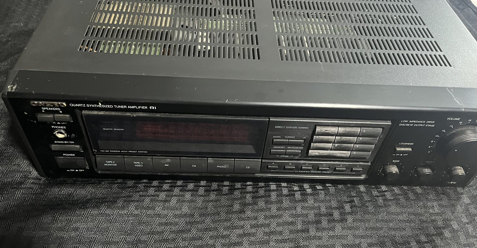 Onkyo Quartz Synthesized Tuner Amplifier R1