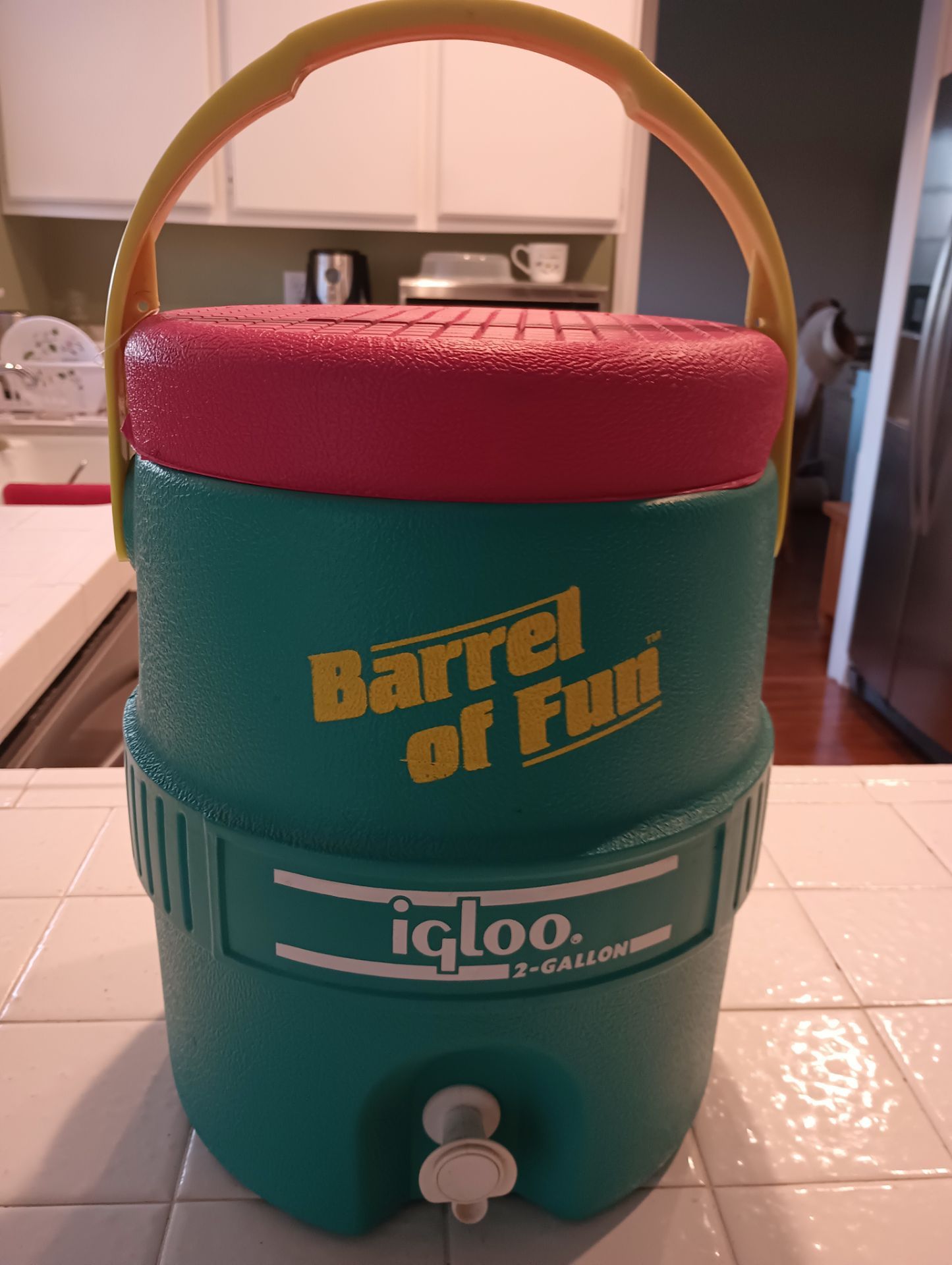 Igloo 2 Gallon Retro Jug cooler