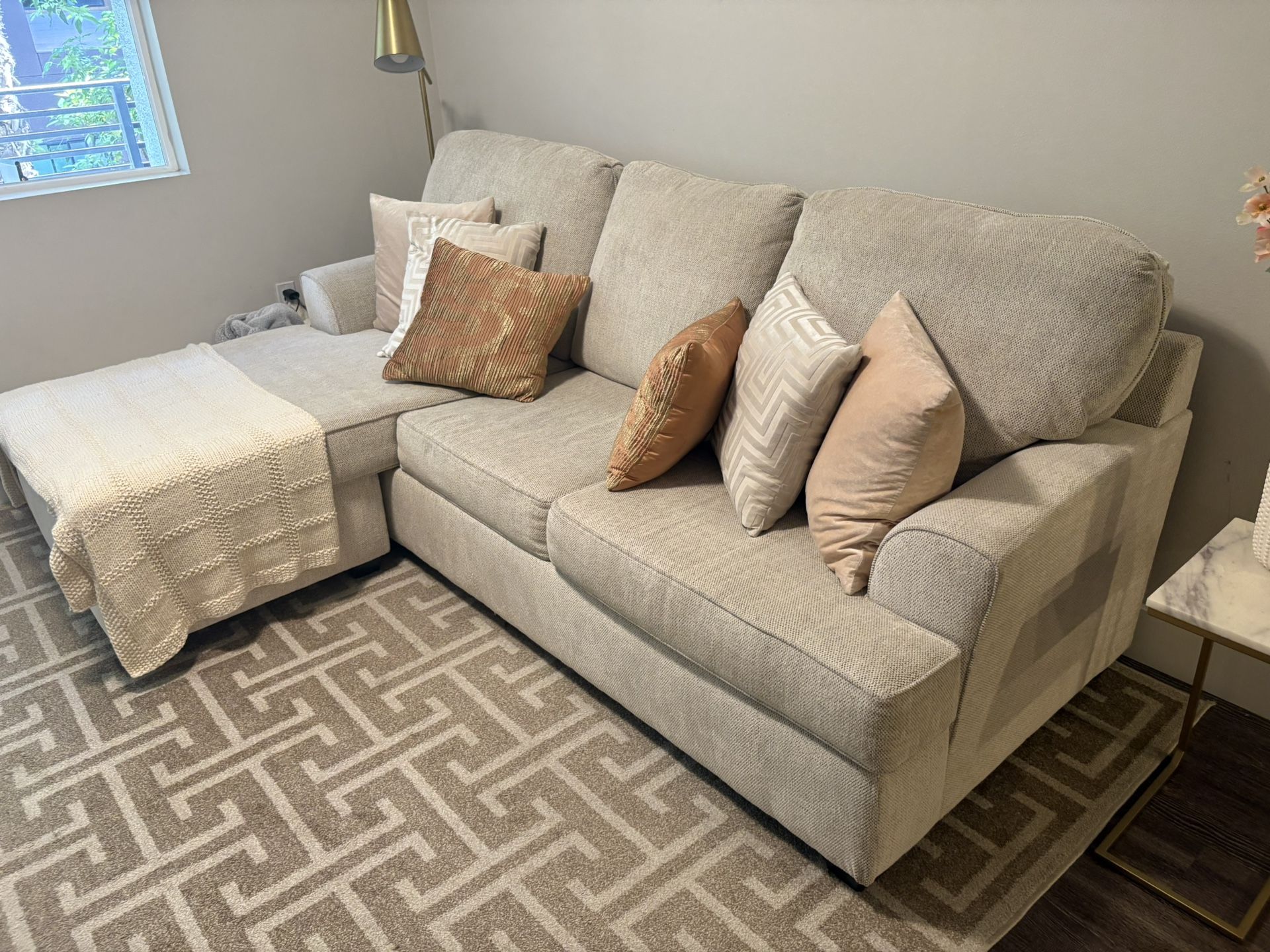 L Shaped, Corner, Sofa Chaise (Excellent Condition)