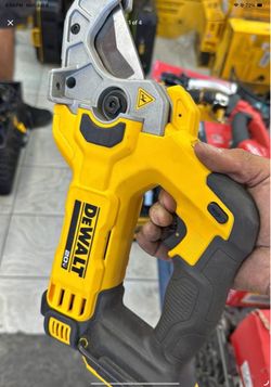 Dewalt 20v pvc pipe cutter tool only