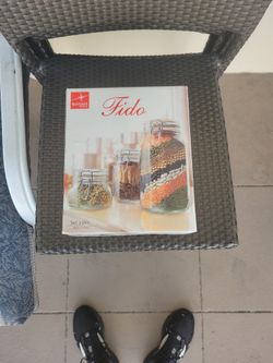 Bormioli Rocco Fido 3-piece storage jar set.