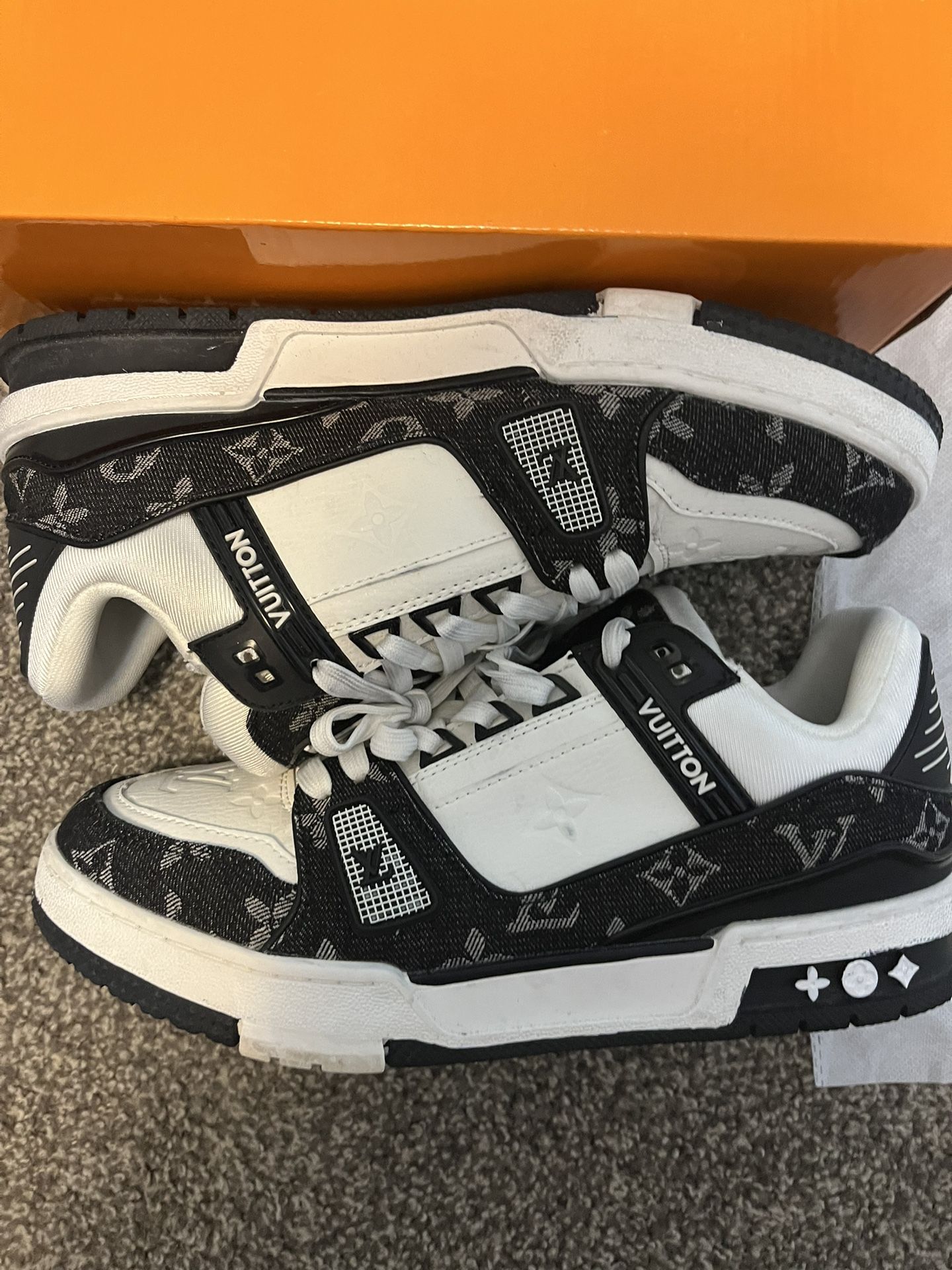 Louis Vuitton Trainer- Make offer 