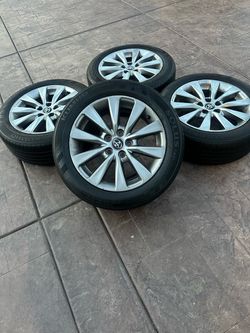 Toyota Cambry wheels and tires