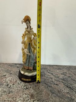 Elegant Victorian Lady Figurine from the Giovanni Collection!