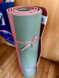 Two GAIAM Yoga mats (pink & green)