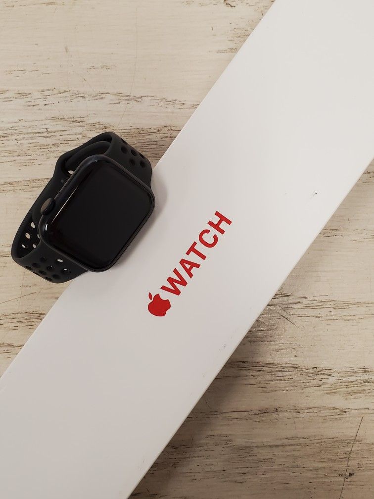 Apple Watch Series 7 41mm GPS - 5 Dollars Down No Credit Needed! 