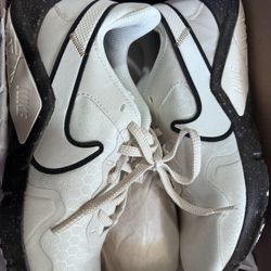  Nike Legend Essential 2