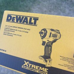 DEWALT XTREME 12 Volt 1/2-in Drive Cordless Impact Wrench