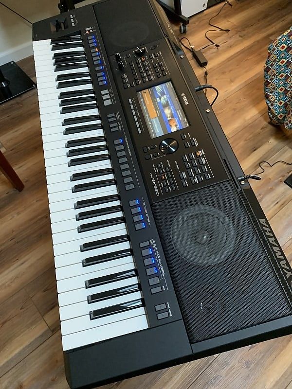 Yamaha PSR-SX920 Professional Arranger Keyboard