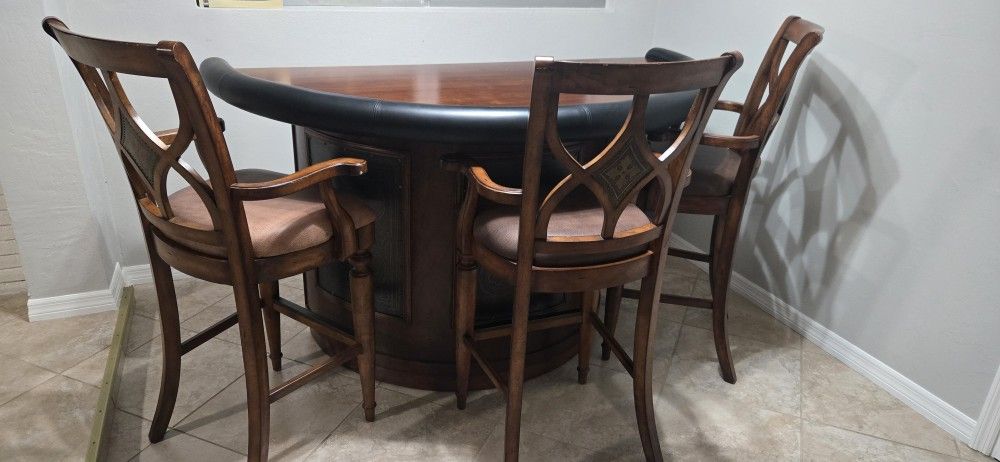 Custom Bar Game Table With Chairs