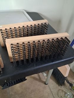 Wire brush