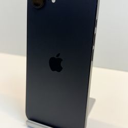 Apple iPhone 16E 128gb. ( AT&T )