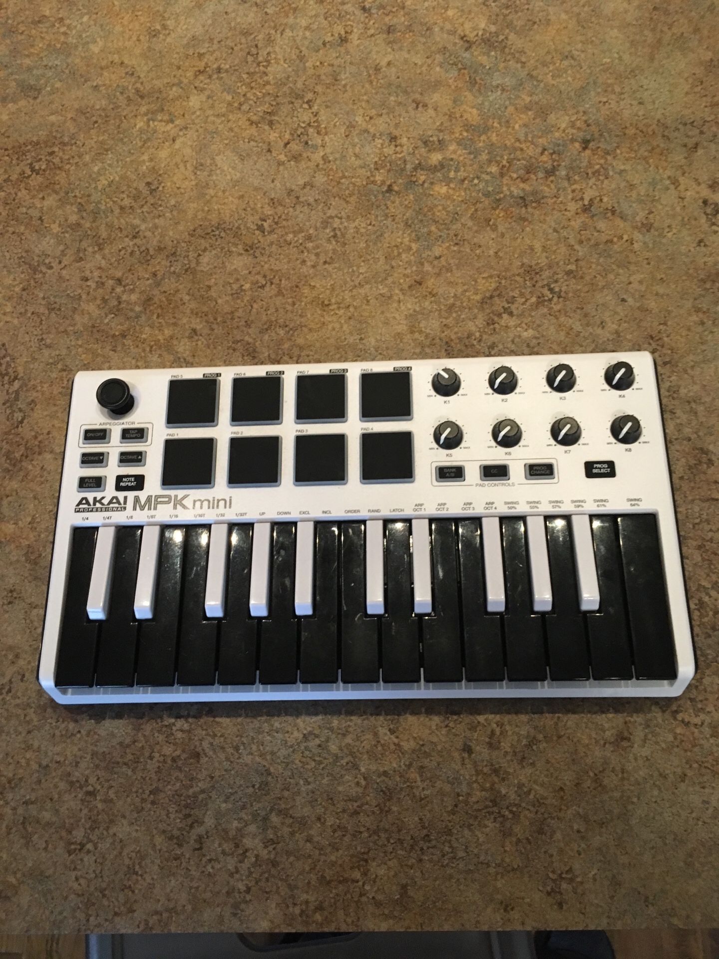 Akai MPK Mini