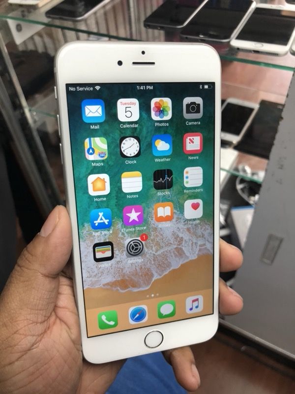 IPhone 6 Plus 16gb factory Unlocked Mint