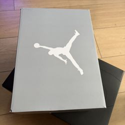 New Authentic Nike Air Jordan 5 Wolf Grey GS Size 6.5Y