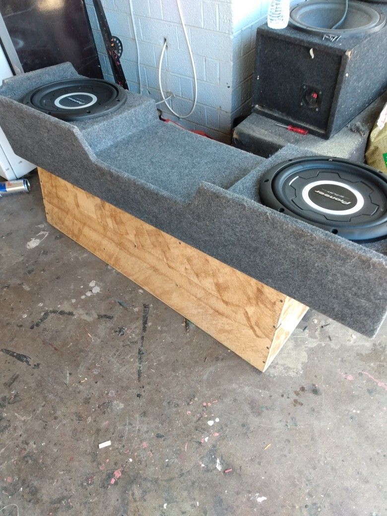 pioneers Malta 12s in a truck box for Sale in Tolleson, AZ OfferUp