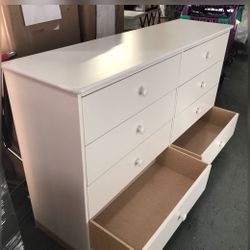 8 Drawer Dresser 