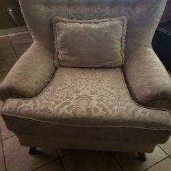 Vintage Accent Chair 