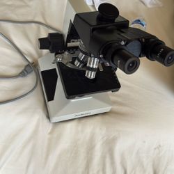 Microscope