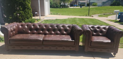 Chesterfield Sofa & Chair Set