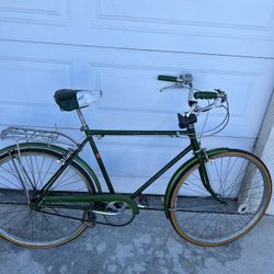 Vintage Schwinn Commuter Bike