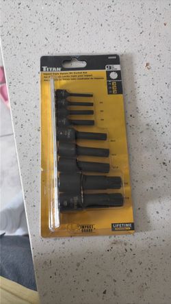 Impact triple square bit socket set