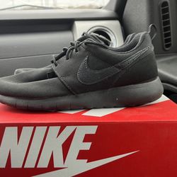 Nike Roshe for Sale in San Antonio TX OfferUp