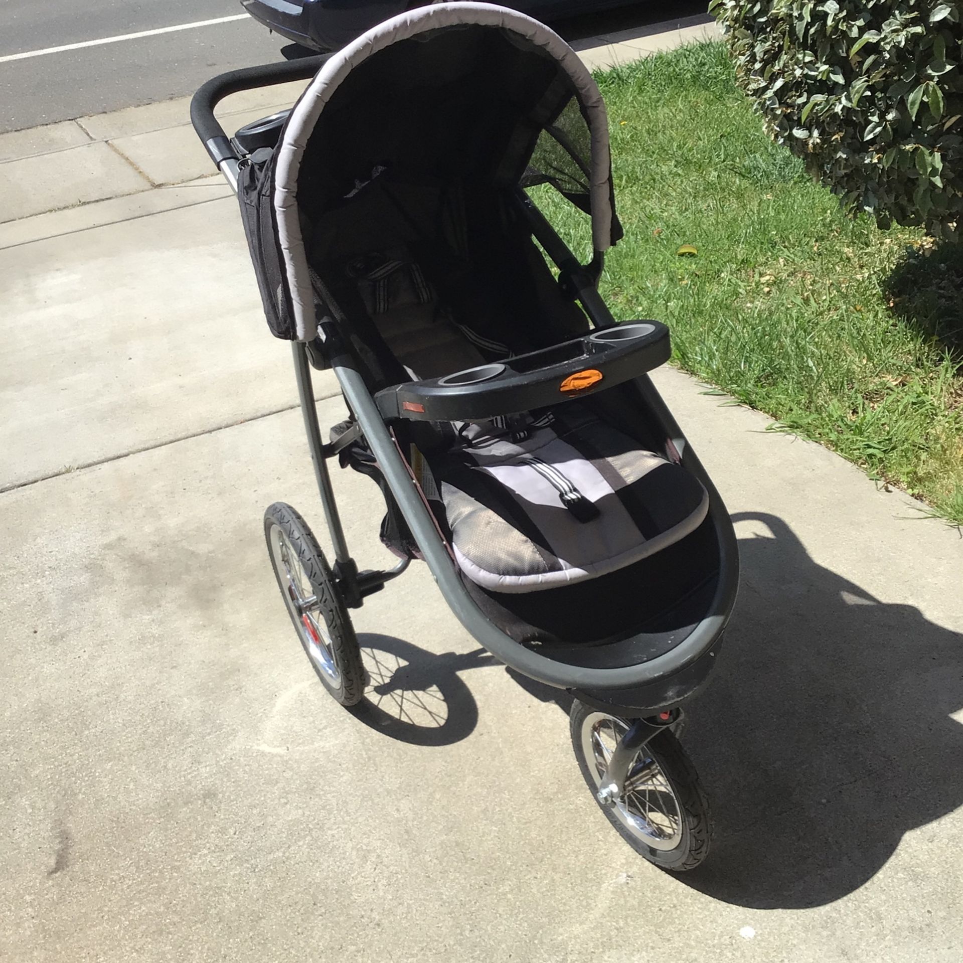Baby Jogging Stroller Very Good Condition Easy To Fold