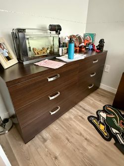FREE DRESSER