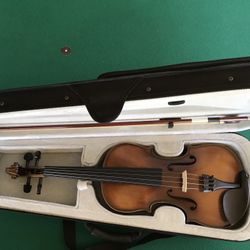 New 4/4 Violin With Case, Bow And Snark Tuner