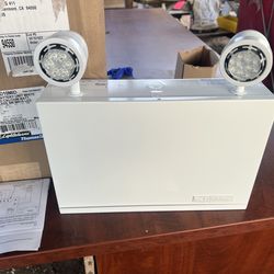 Thomas & Betts 2P12G1/DR130-LD19MUD 12V Steel battery Unit White SLD Lead