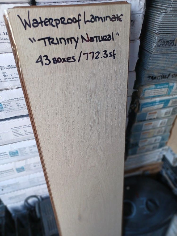 360sf 100 Waterproof Luxury Laminate Flooring (with Underlayment