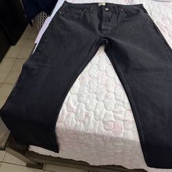 Levi Size 42w