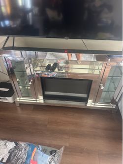 Glass fireplace